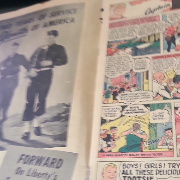 Comic Book - Picture 3 of 11